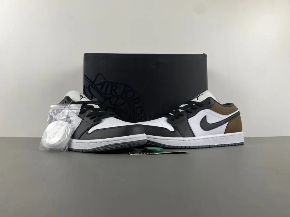 Air Jordan 1 Low 