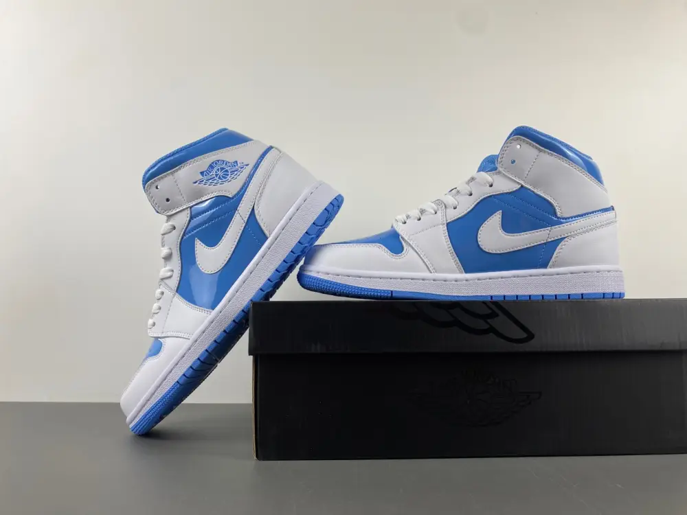 Jordan 1 Mid Legend Blue 