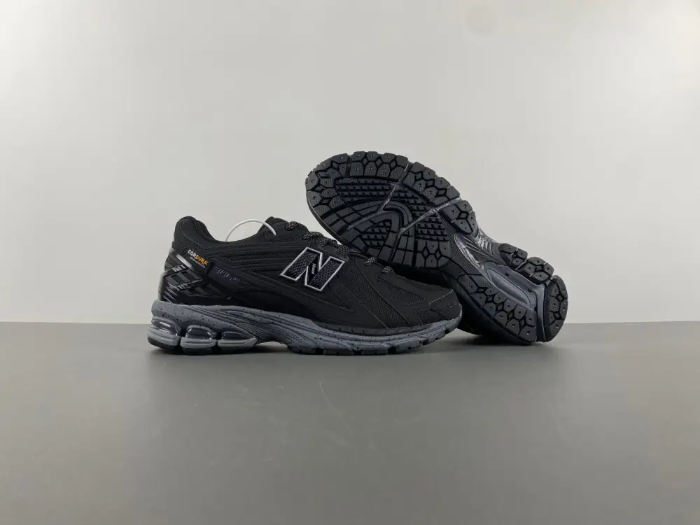 New Balance 1906R 