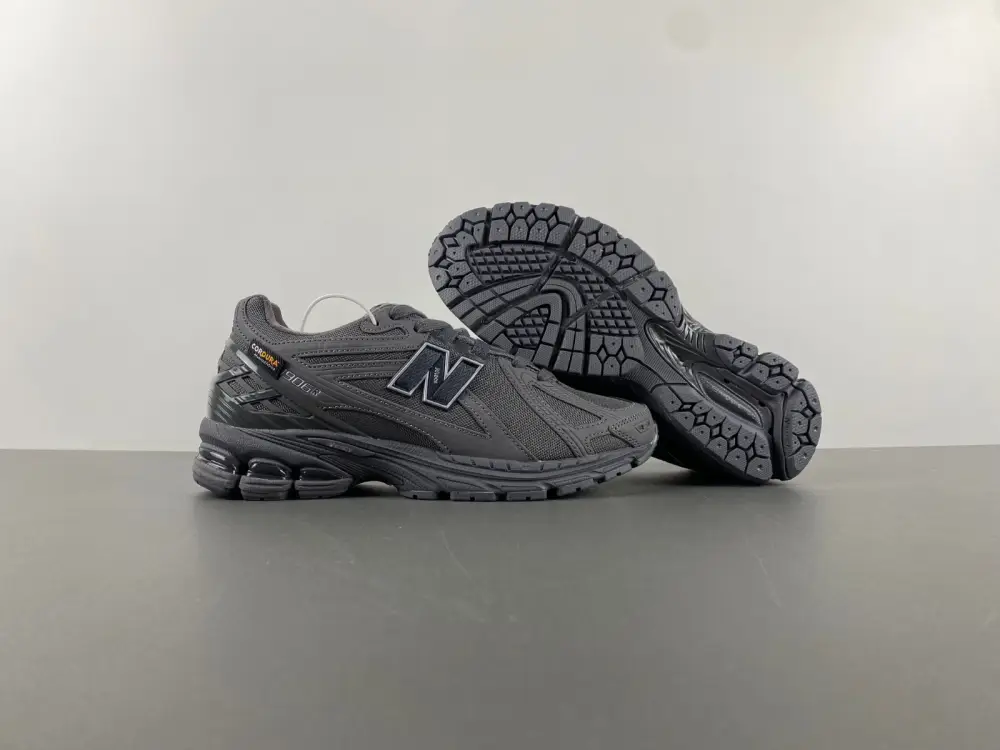 New Balance 1906R 