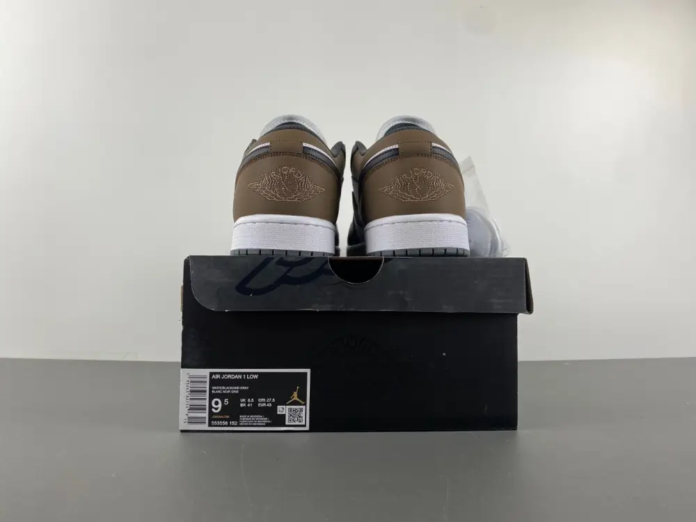 Air Jordan 1 Low 
