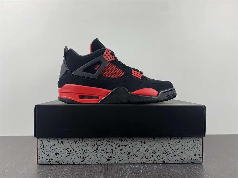 Air Jordan 4「Red Thunder 