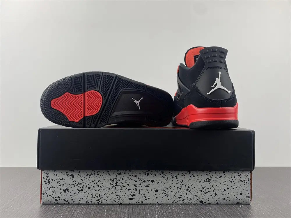 Air Jordan 4「Red Thunder 