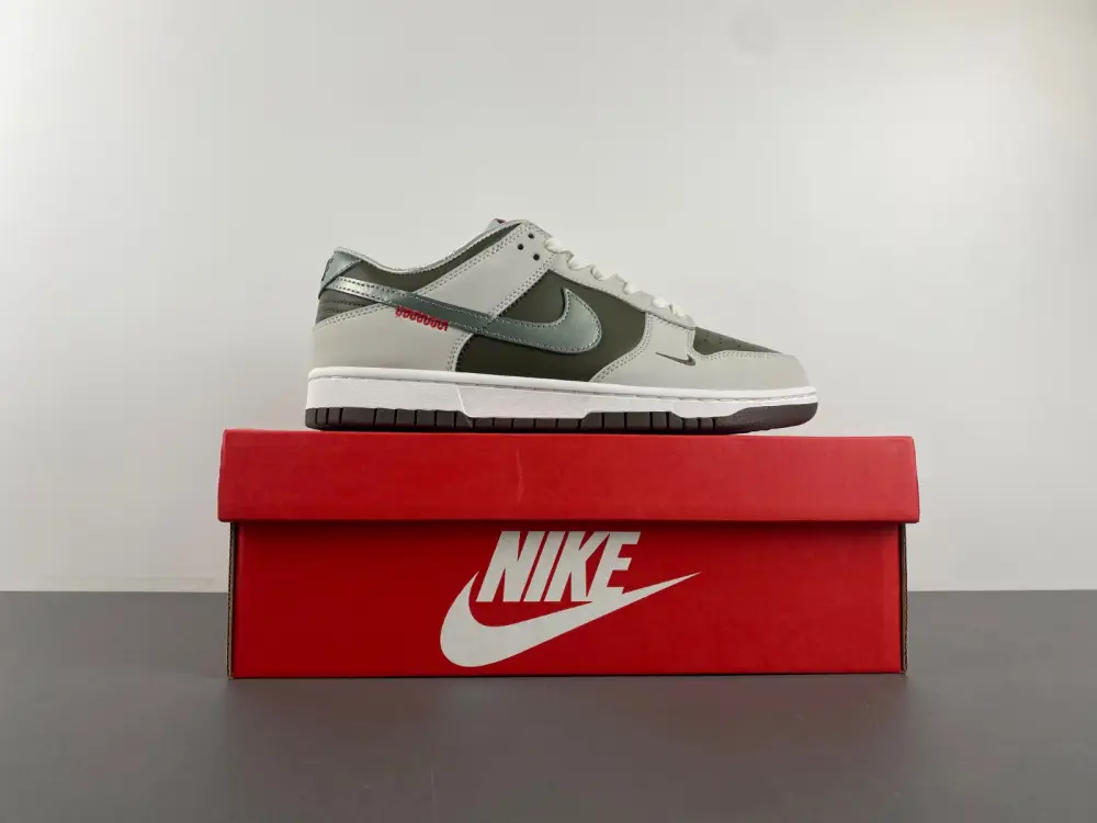 Nike Dunk Low 
