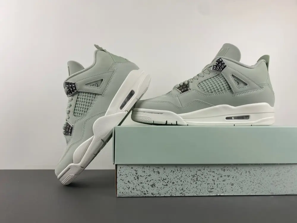 Air Jordan 4 