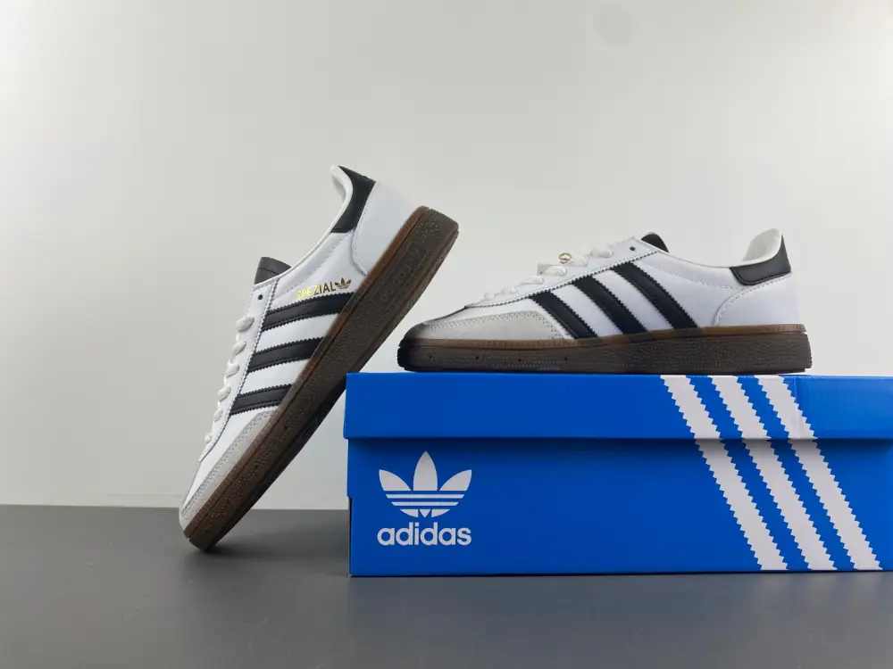 adidas HANDBALL 