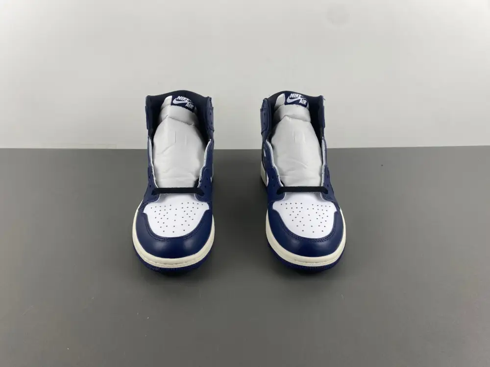 Jordan 1 Retro High OG Midnight Navy 