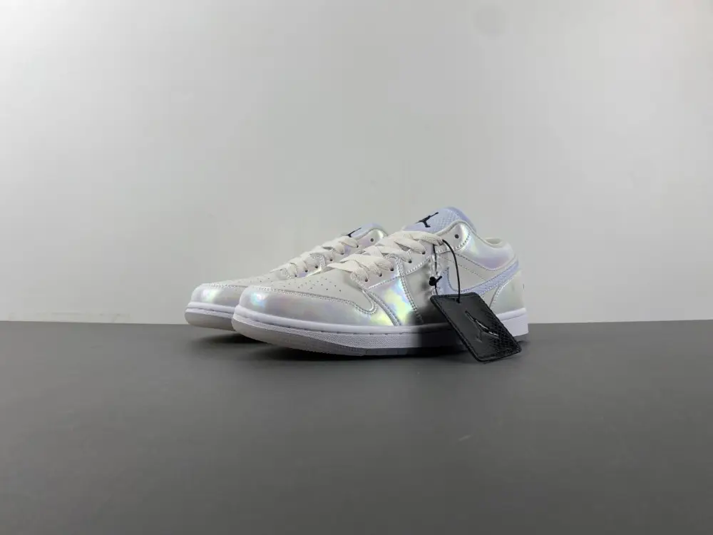 Air Jordan 1 Low SE 