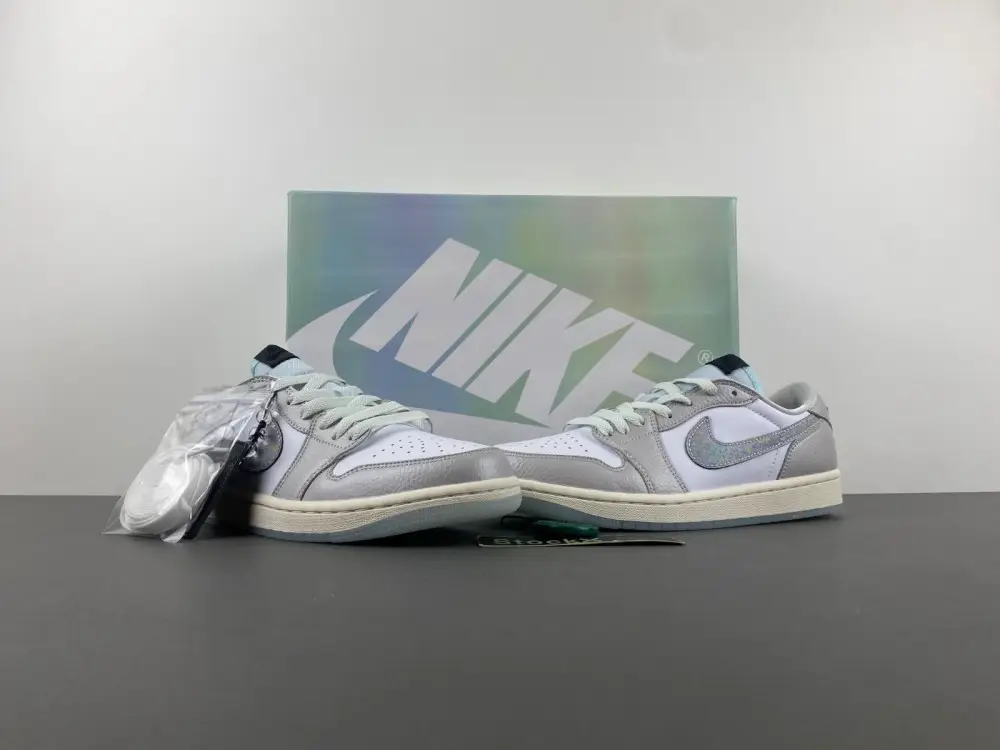 Air Jordan 1 Retro Low  DBB76