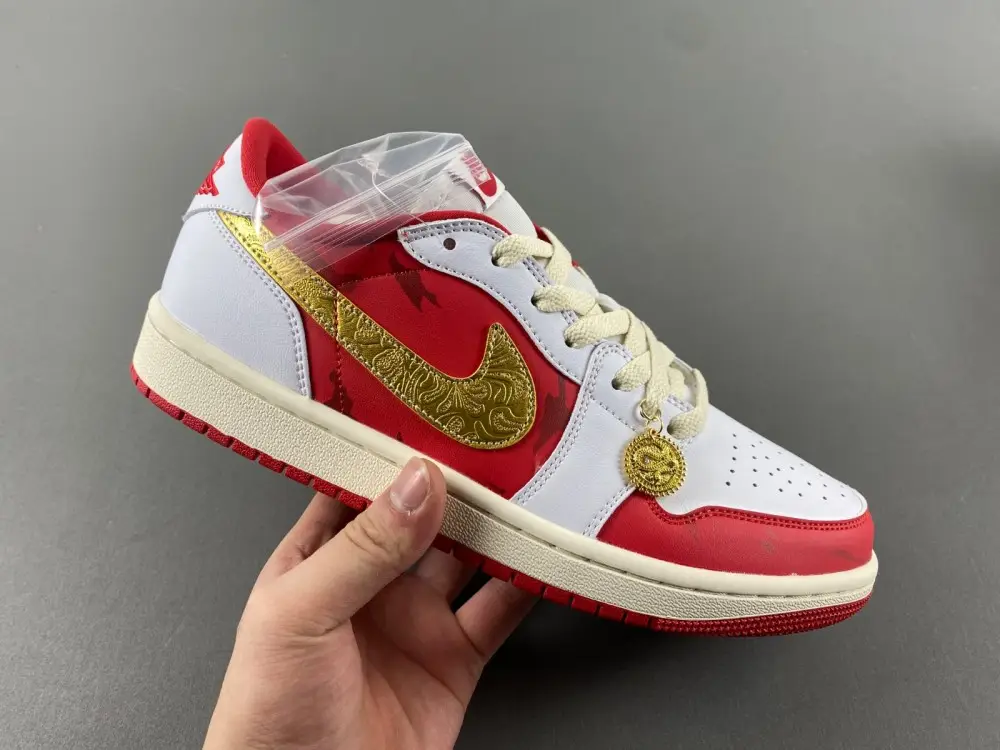 Air Jordan 1 Low 