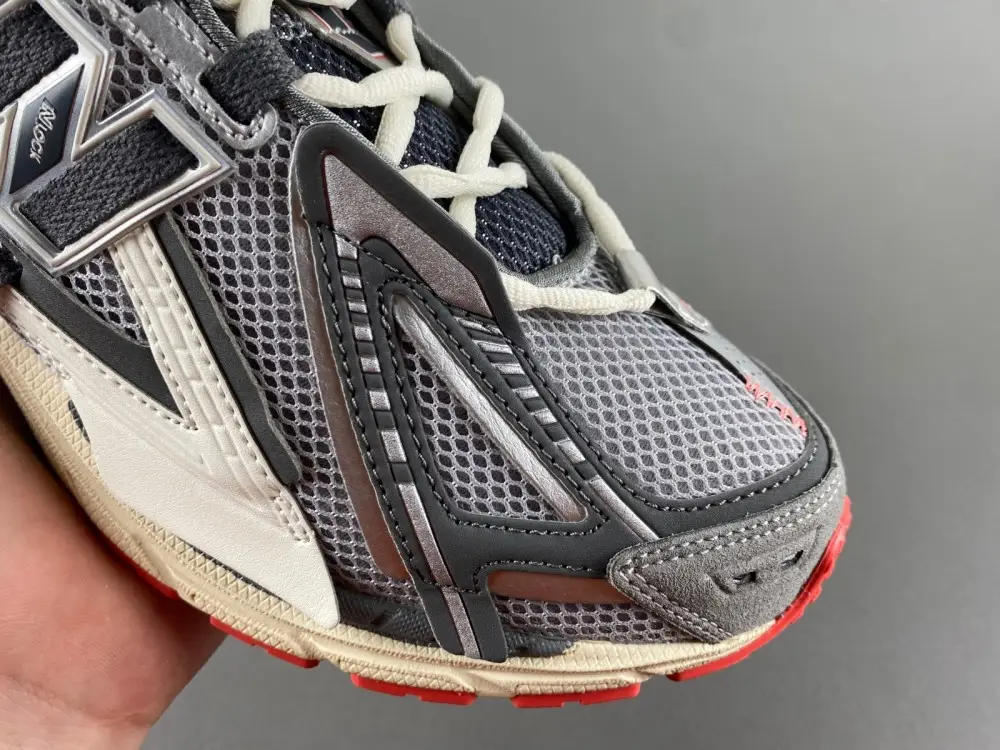 New Balance 1906R 