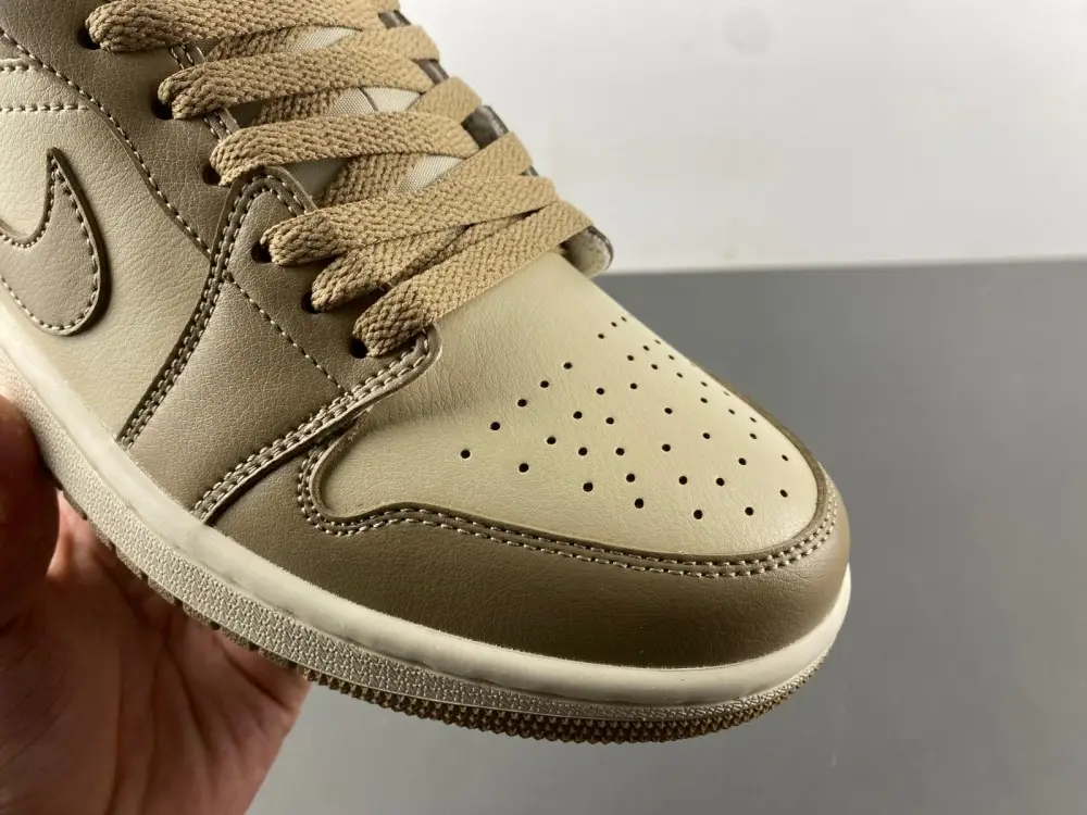 Air Jordan 1 Low 