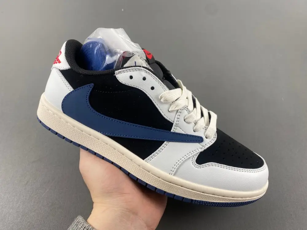 Travis Scott x Air Jordan 1 Low OG 