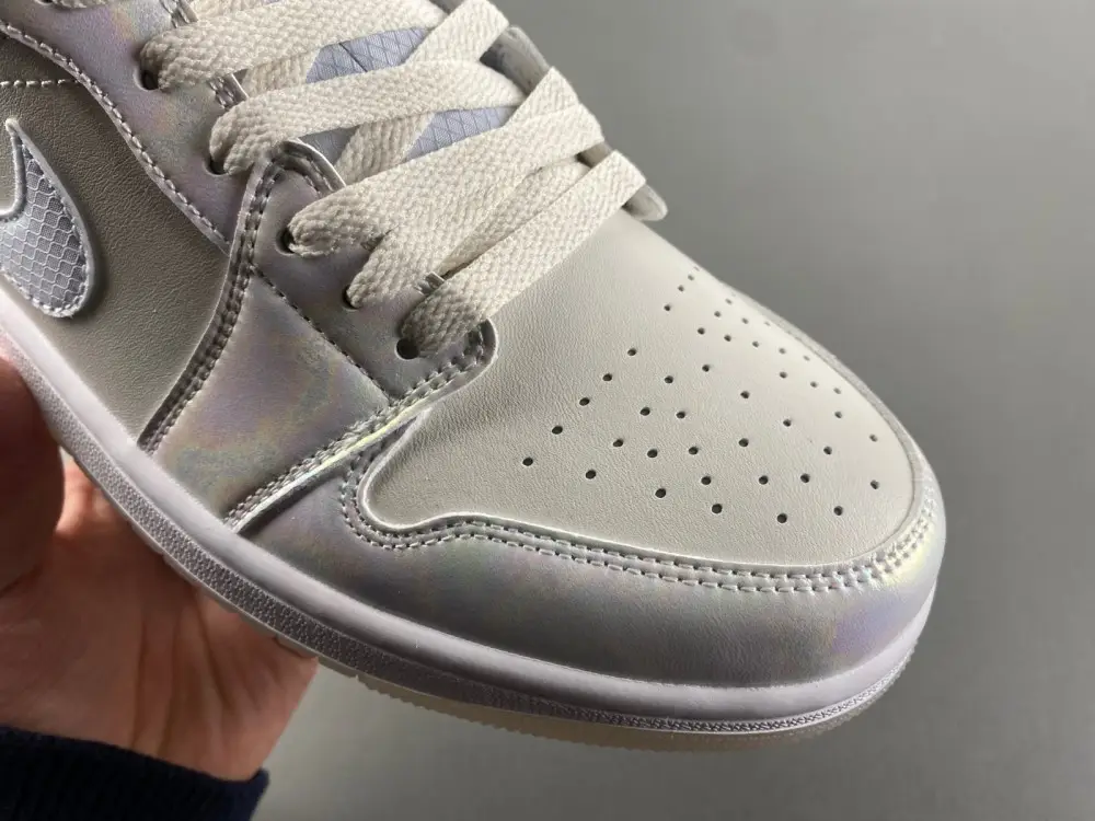 Air Jordan 1 Low SE 