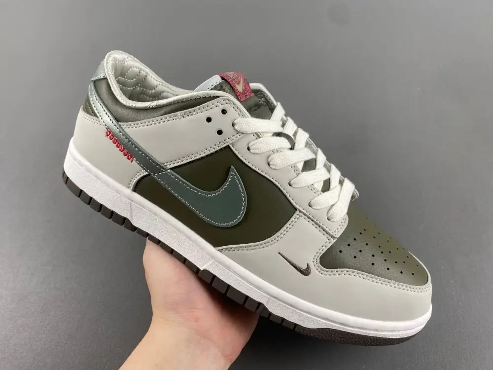 Nike Dunk Low 