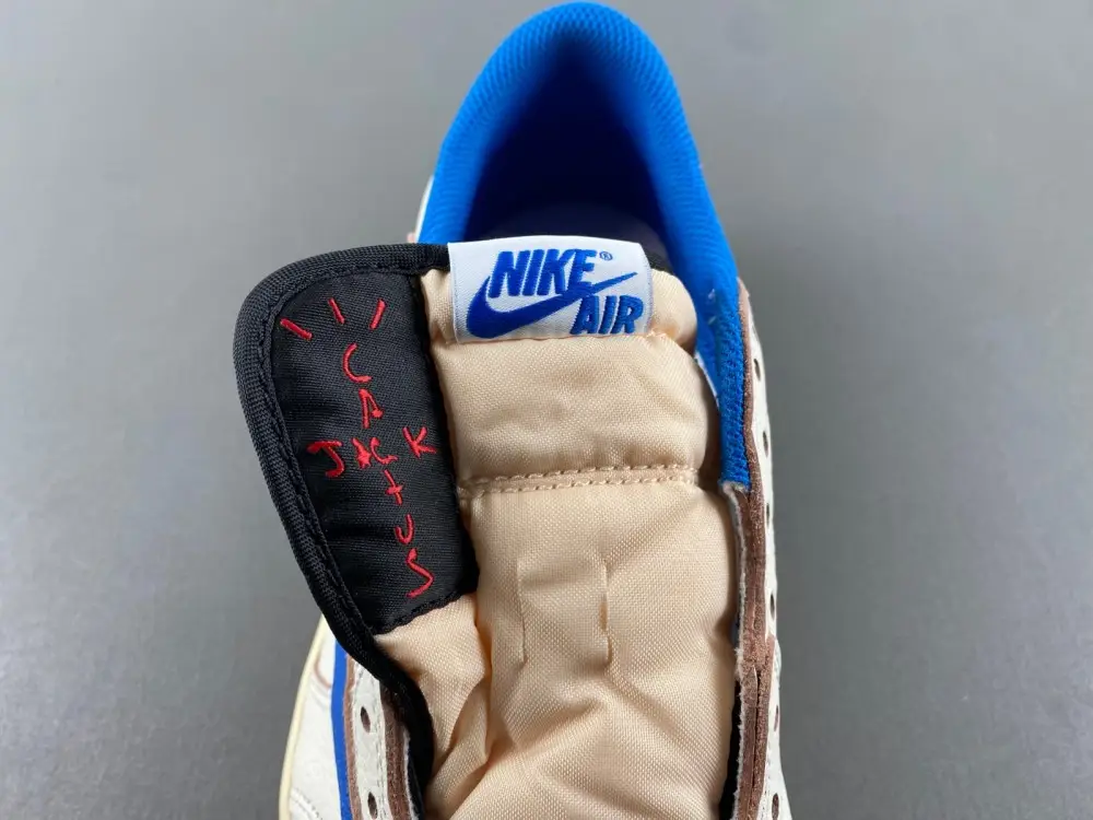 Travis Scott x Fragment x Air Jordan 1 Low OG 