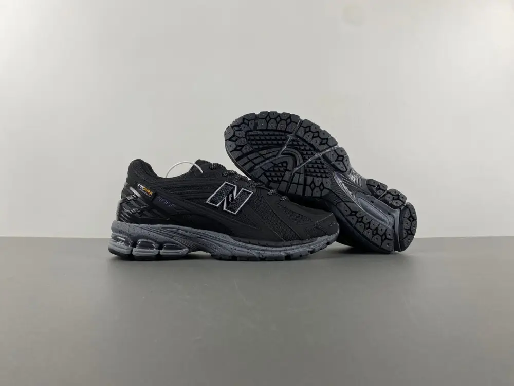 New Balance 1906R 
