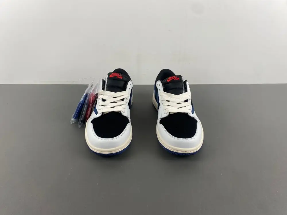 Travis Scott x Air Jordan 1 Low OG 