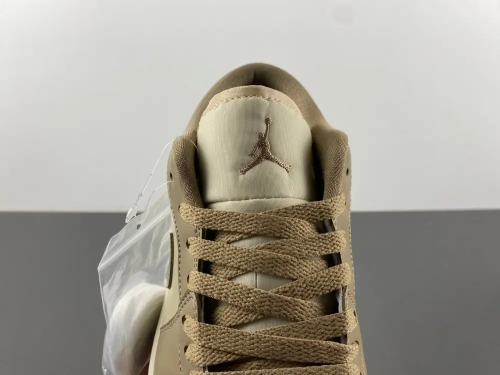 Air Jordan 1 Low 
