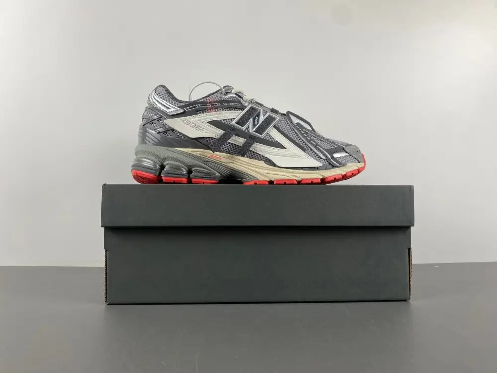 New Balance 1906R 