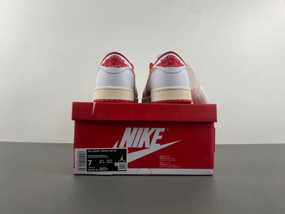 Air Jordan 1 Low 