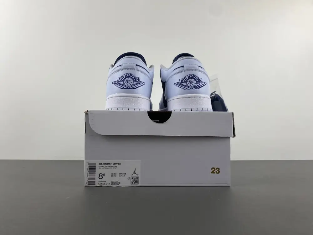 Air Jordan 1 Low 