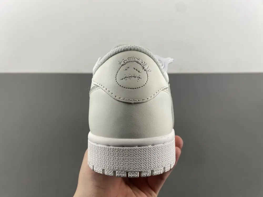 Travis Scott x Air Jordan 1 Low 