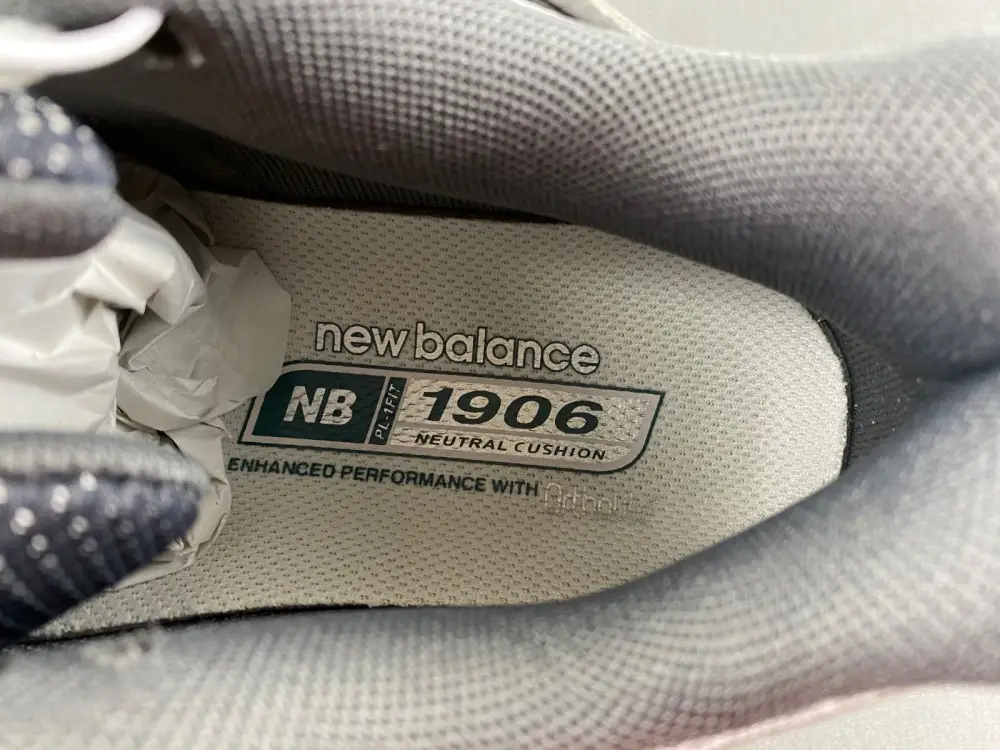 New Balance 1906R 
