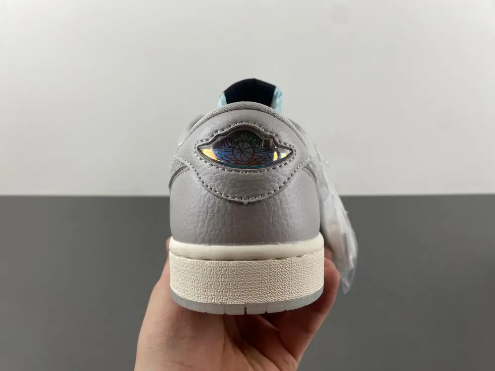 Air Jordan 1 Retro Low 