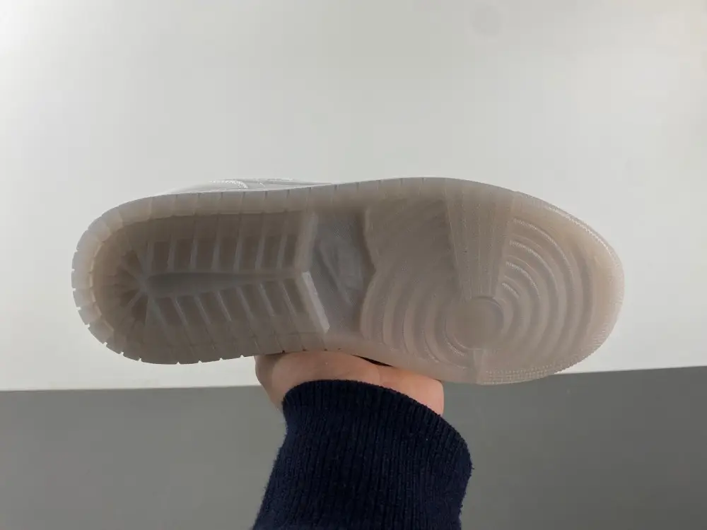 Air Jordan 1 Low SE 
