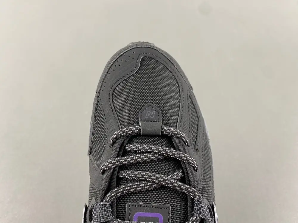 New Balance 1906R 