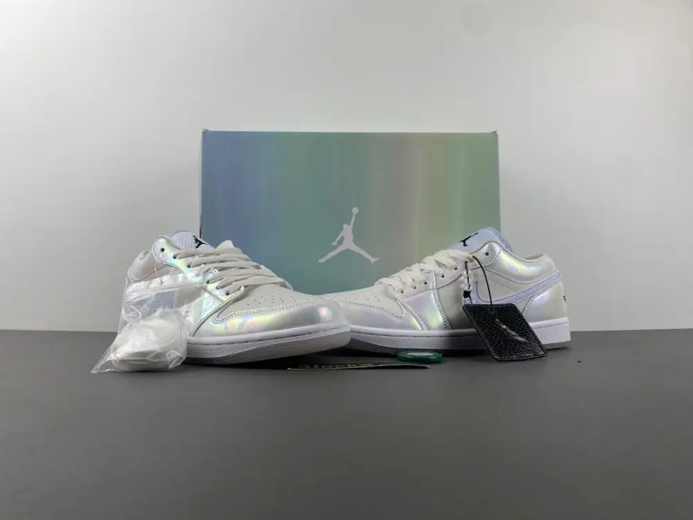 Air Jordan 1 Low SE 