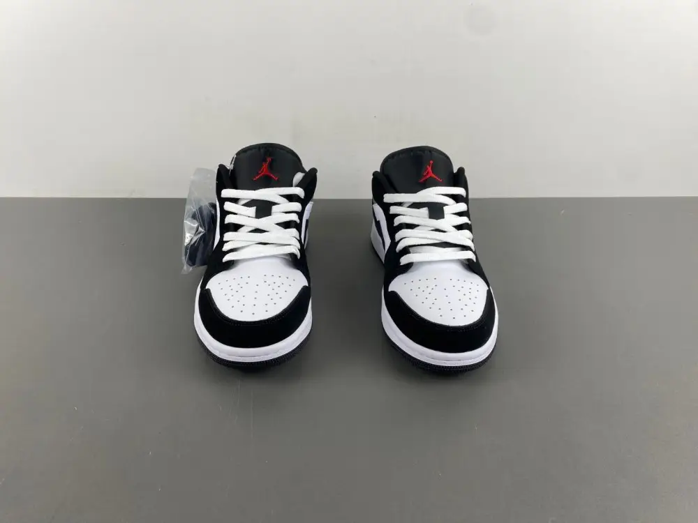 Air Jordan 1 Low 