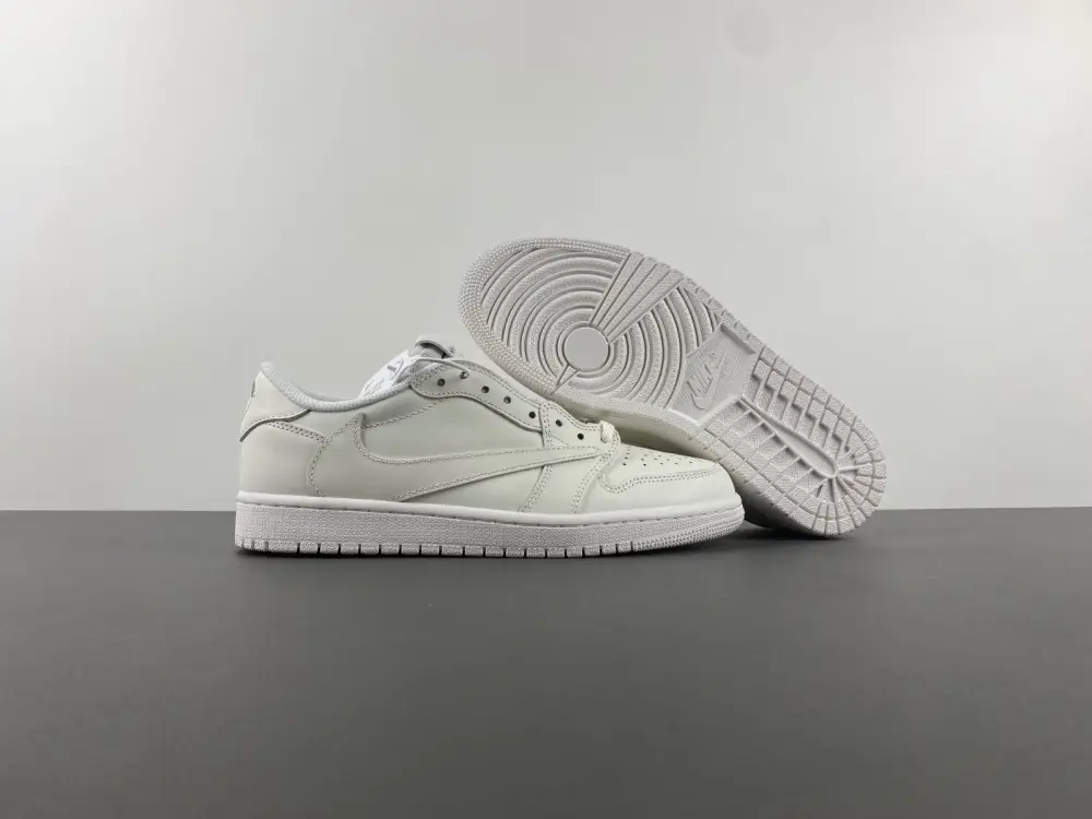 Travis Scott x Air Jordan 1 Low 