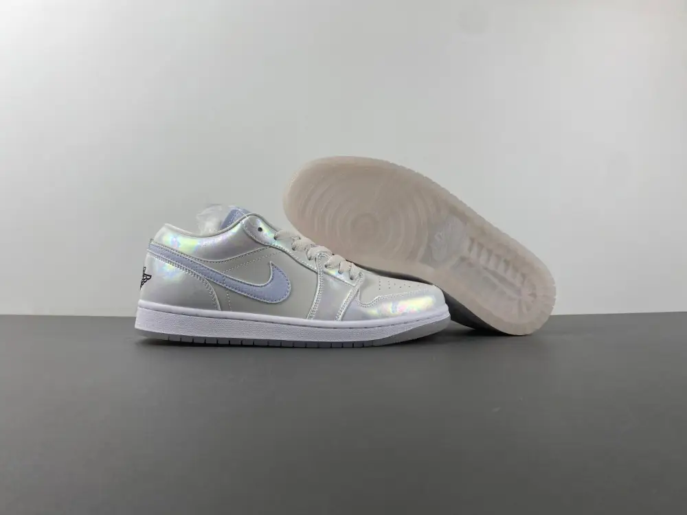 Air Jordan 1 Low SE 