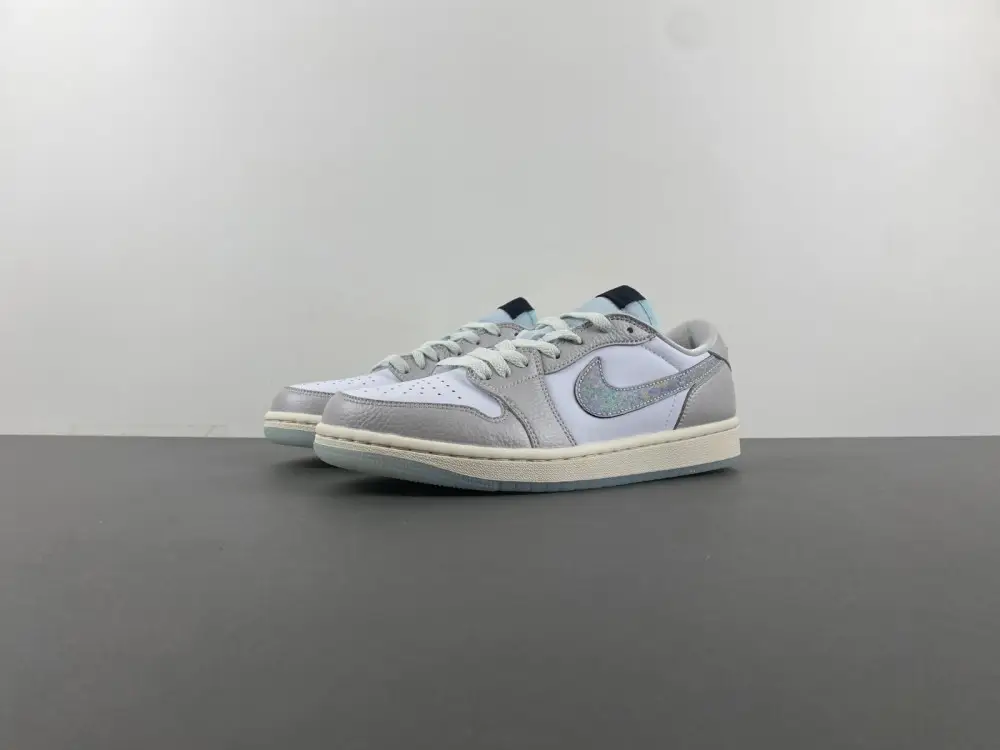 Air Jordan 1 Retro Low 