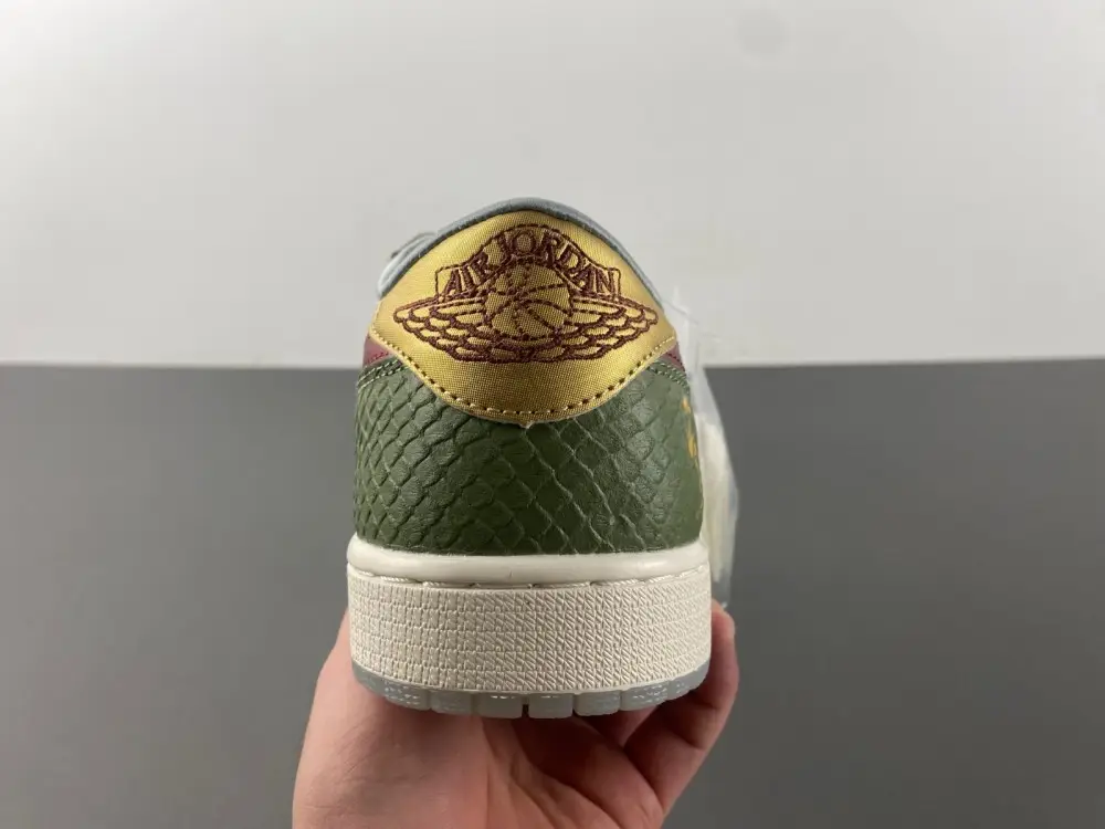Air Jordan 1 Retro Low OG 'Year of the Dragon' 