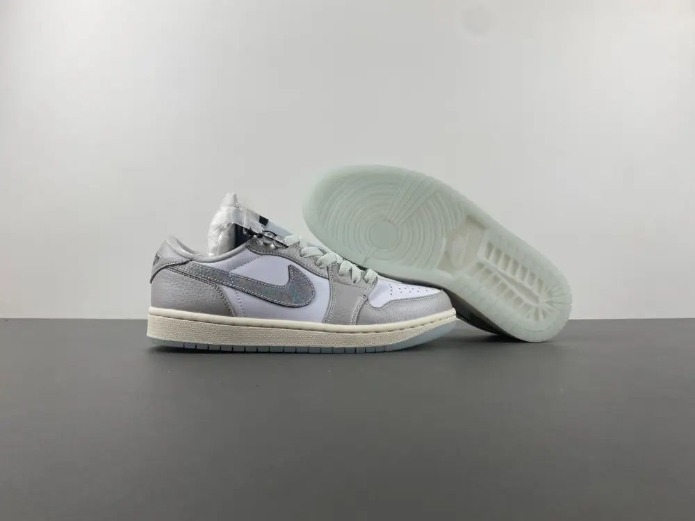 Air Jordan 1 Retro Low 