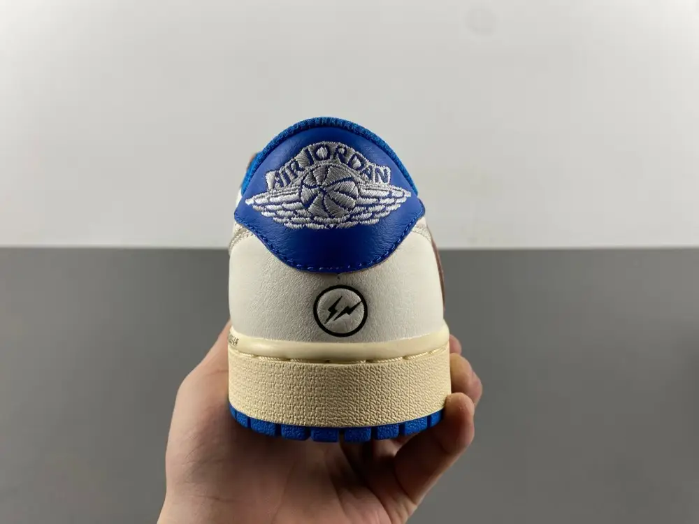 Travis Scott x Fragment x Air Jordan 1 Low OG 