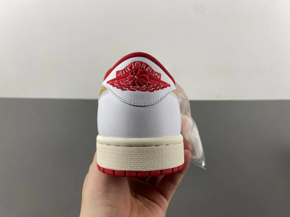 Air Jordan 1 Low 