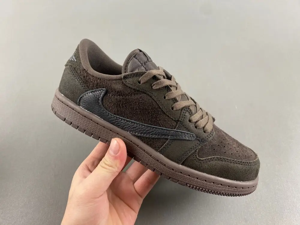 Travis Scott x Air Jordan 1 Low OG 