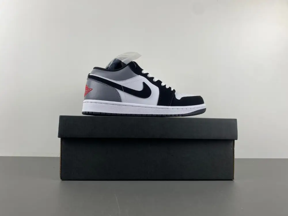 Air Jordan 1 Low 