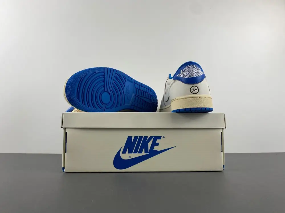 Travis Scott x Fragment x Air Jordan 1 Low OG 
