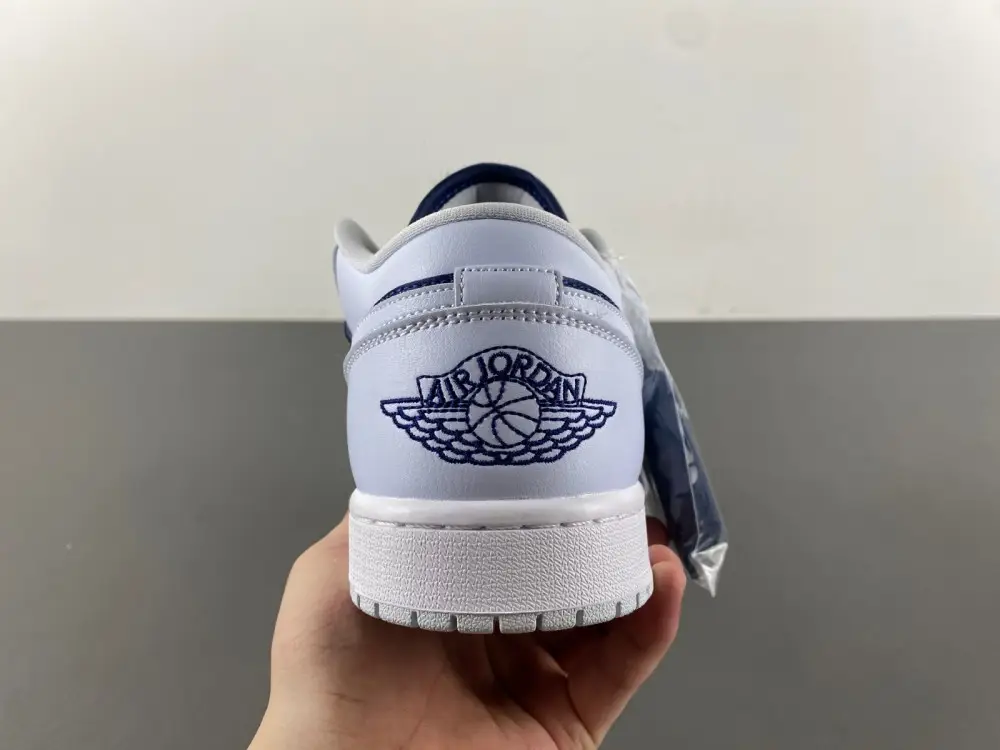 Air Jordan 1 Low 