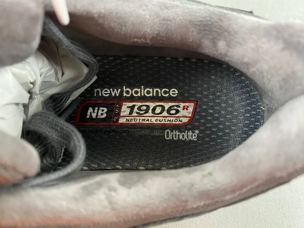 New Balance 1906R 