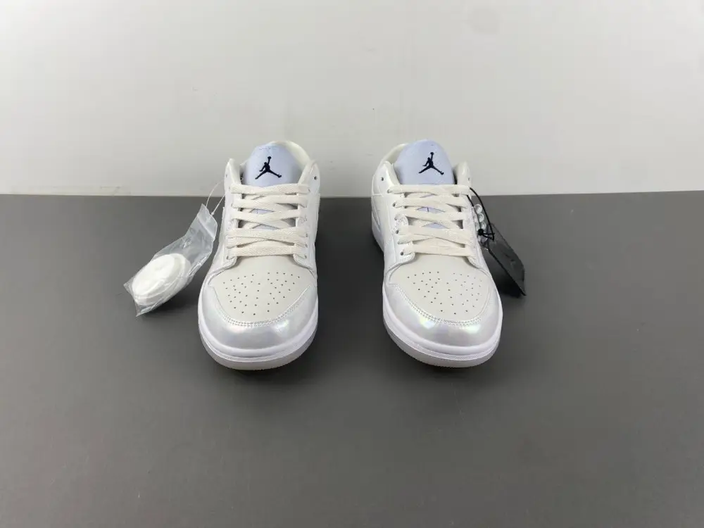 Air Jordan 1 Low SE 