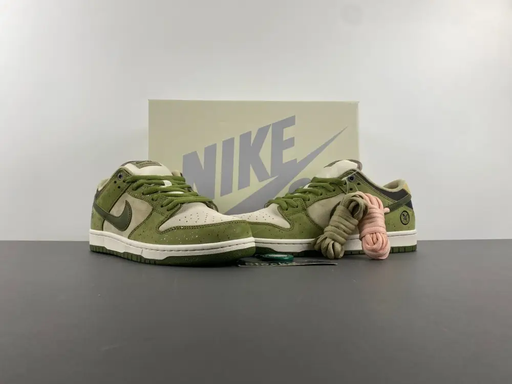 Yuto Horigome x Nike SB Dunk Low  FACEB2726