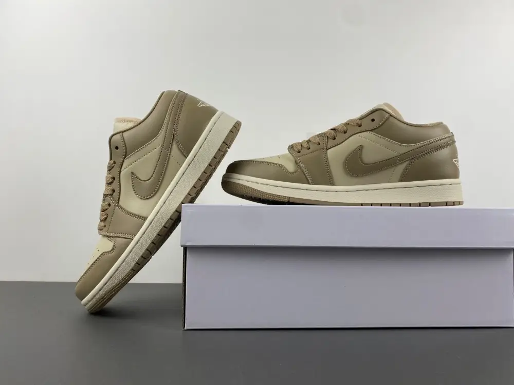 Air Jordan 1 Low 