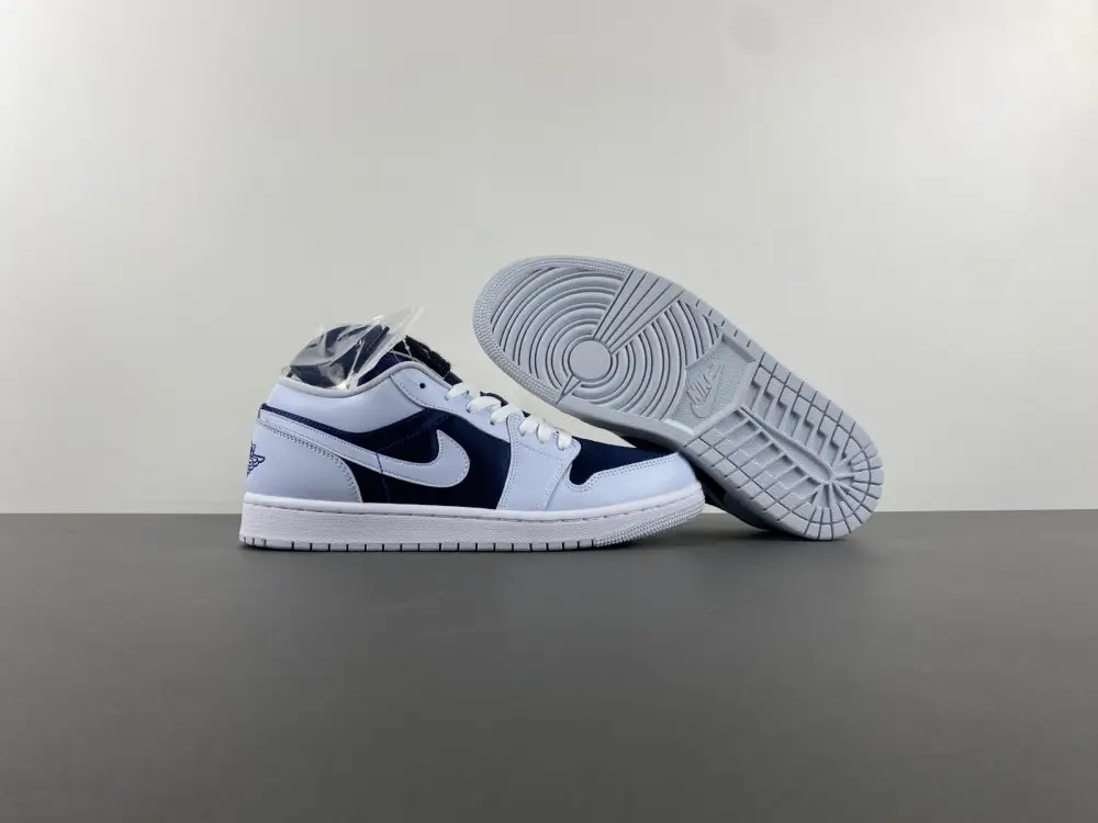 Air Jordan 1 Low 