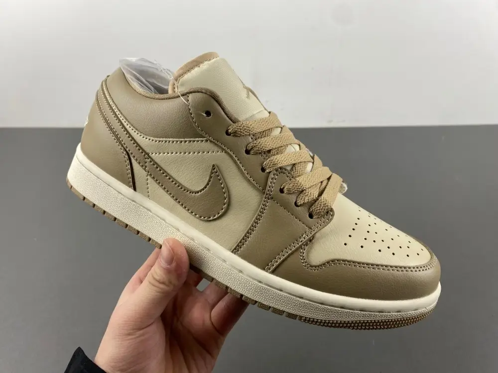 Air Jordan 1 Low 